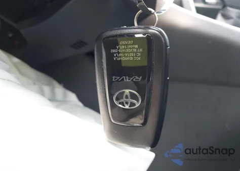 2024 Toyota Rav4 Xle/Xle Premium z USA, uszkodzony, nr VIN 2T3P1RFV8RC433921